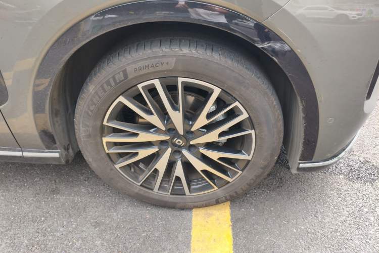 Used CHANGAN NEVO Q07 2025 215 Flagship PLUS Right Front Wheel Hub