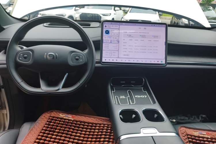 Used CHANGAN NEVO Q07 2025 215 Flagship PLUS Center Console