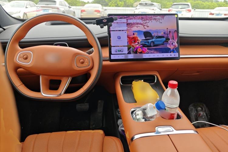 Used CHANGAN NEVO Q07 2025 Model 215 Laser Flagship Center Console