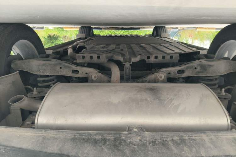Used CHANGAN NEVO Q07 2025 215 Flagship Edition Chassis Rear