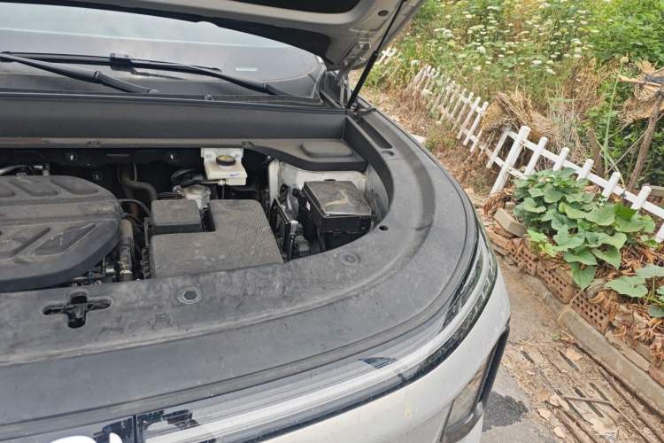 Used CHANGAN NEVO Q07 2025 215 Prestige Edition Engine Bay Left