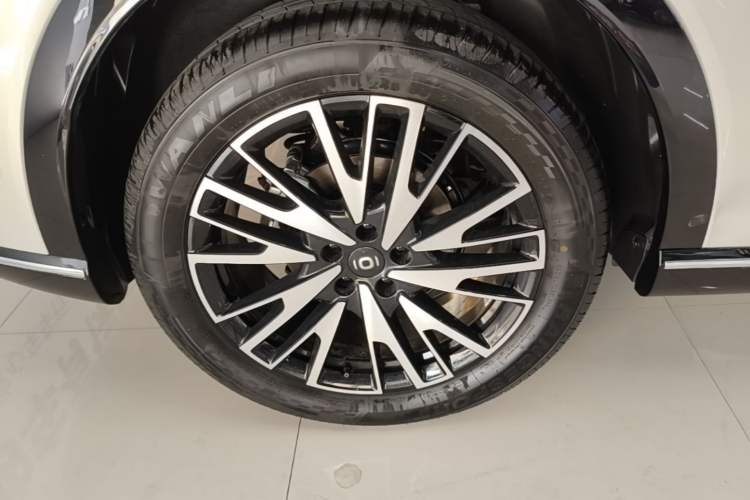 Used CHANGAN NEVO Q07 2025 215 Flagship Edition Exterior 5