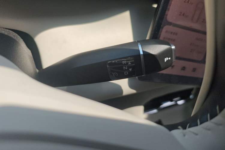 Used CHANGAN NEVO Q07 2025 215 Prestige Edition Gear Lever
