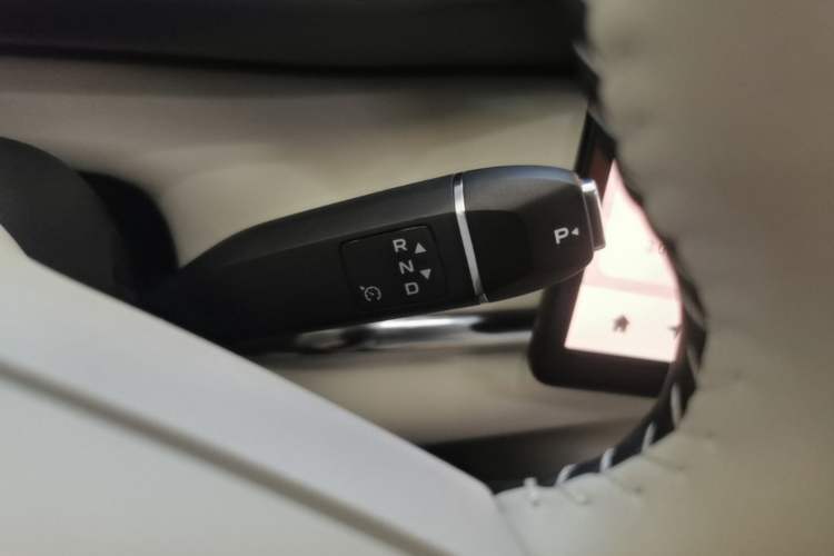 Used CHANGAN NEVO Q07 2025 215 Flagship PLUS Gear Lever
