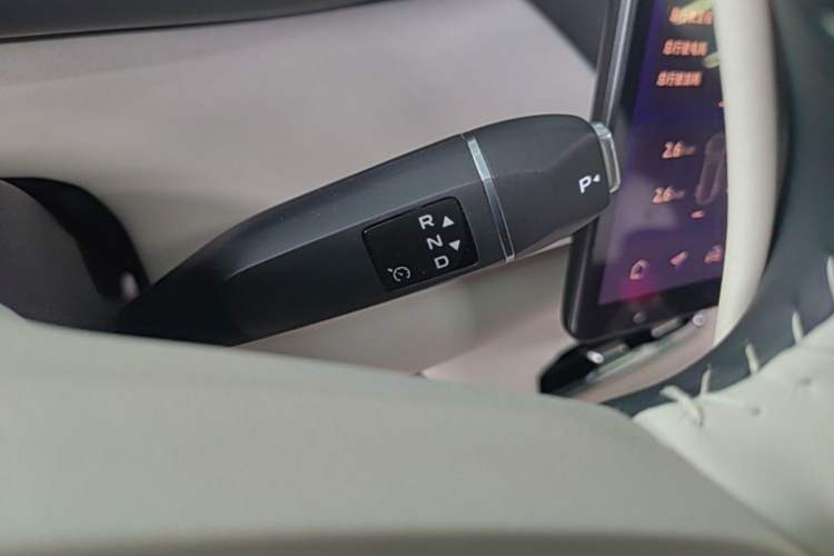 Used CHANGAN NEVO Q07 2025 215 Prestige Edition Gear Lever