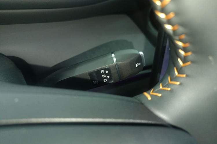 Used CHANGAN NEVO Q07 2025 215 Prestige Edition Gear Lever
