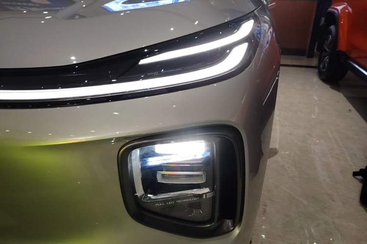 Used CHANGAN NEVO Q07 2025 215 Flagship PLUS Left Front Headlight