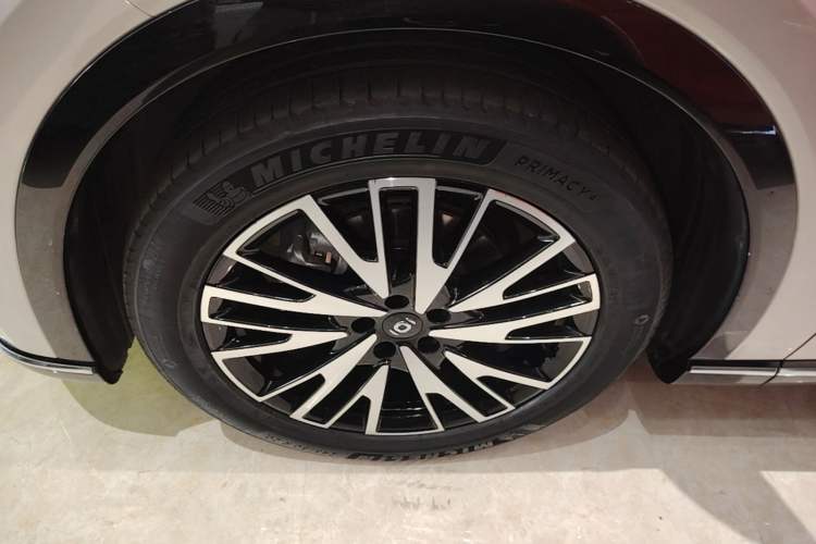 Used CHANGAN NEVO Q07 2025 215 Flagship PLUS Left Front Wheel Hub