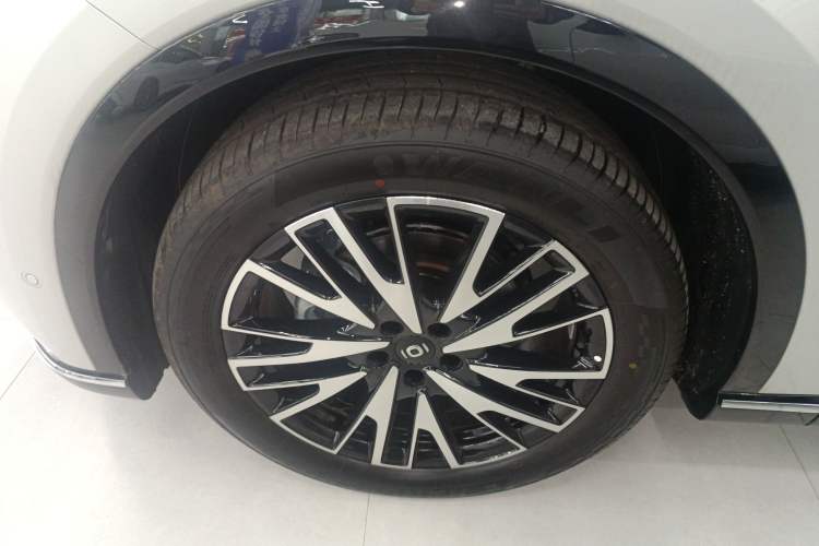 Used CHANGAN NEVO Q07 2025 215 Prestige Edition Left Front Wheel Hub