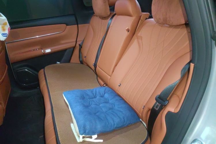 Used CHANGAN NEVO Q07 2025 215 Prestige Edition Left Rear Seat