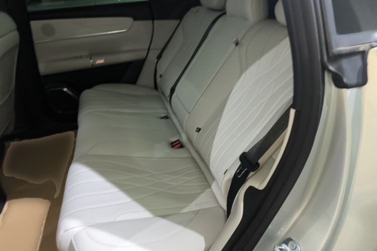 Used CHANGAN NEVO Q07 2025 215 Flagship Edition Left Rear Seat