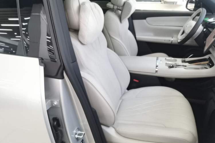 Used CHANGAN NEVO Q07 2025 215 Flagship PLUS Right Front Seat
