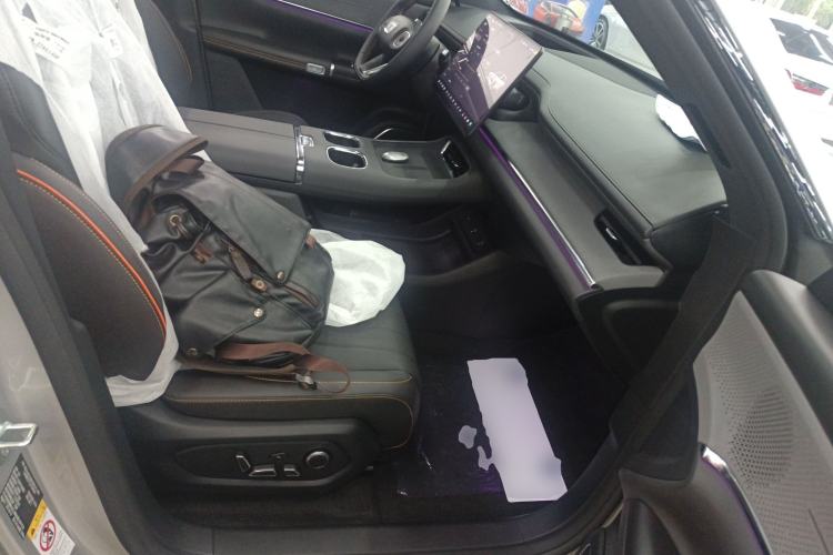 Used CHANGAN NEVO Q07 2025 215 Prestige Edition Right Front Seat