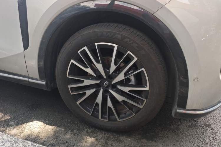Used CHANGAN NEVO Q07 2025 215 Prestige Edition Right Front Wheel Hub