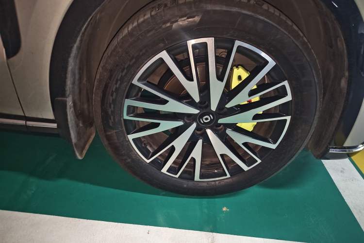 Used CHANGAN NEVO Q07 2025 215 Prestige Edition Right Front Wheel Hub