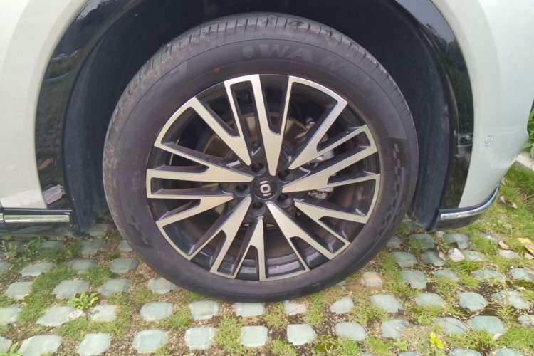Used CHANGAN NEVO Q07 2025 215 Prestige Edition Right Front Wheel Hub