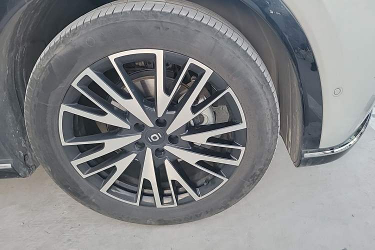 Used CHANGAN NEVO Q07 2025 215 Flagship Edition Right Front Wheel Hub