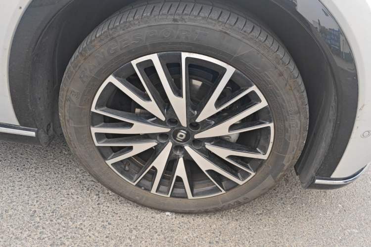Used CHANGAN NEVO Q07 2025 215 Prestige Edition Right Front Wheel Hub