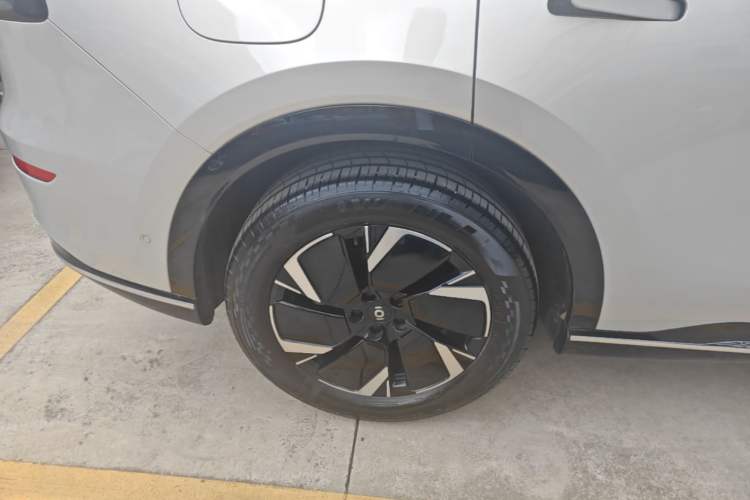 Used CHANGAN NEVO Q07 2025 145 Prestige Edition Right Rear Wheel Hub