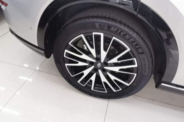 Used CHANGAN NEVO Q07 2025 215 Flagship PLUS Right Rear Wheel Hub