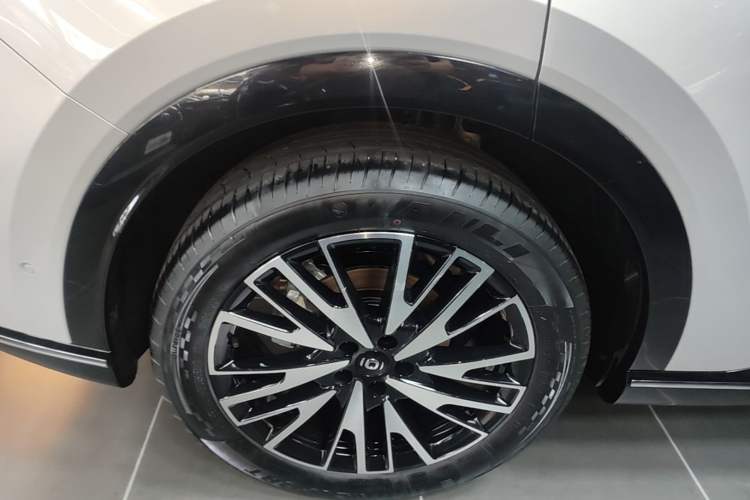 Used CHANGAN NEVO Q07 2025 215 Prestige Edition Right Rear Wheel Hub
