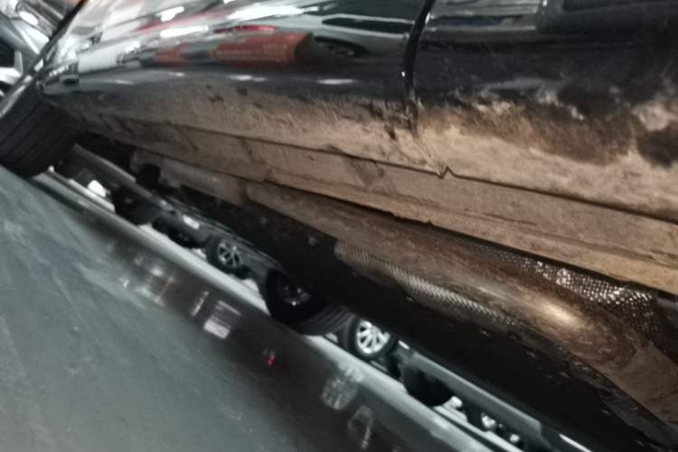 Used CHANGAN NEVO Q07 2025 Model 215 Laser Flagship PLUS Right Side Sill
