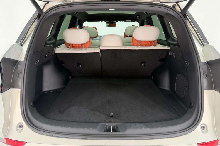 Used CHANGAN NEVO Q07 2025 215 Prestige Edition Trunk