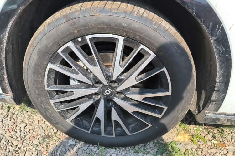 Used CHANGAN NEVO Q07 2025 215 Prestige Edition Left Front Wheel Hub