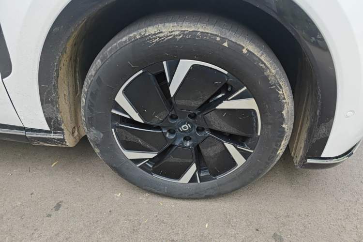 Used CHANGAN NEVO Q07 2025 145 Prestige Edition Right Front Wheel Hub