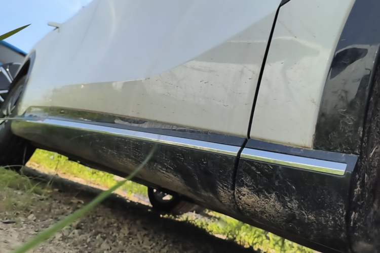 Used CHANGAN NEVO Q07 2025 215 Prestige Edition Right Side Sill
