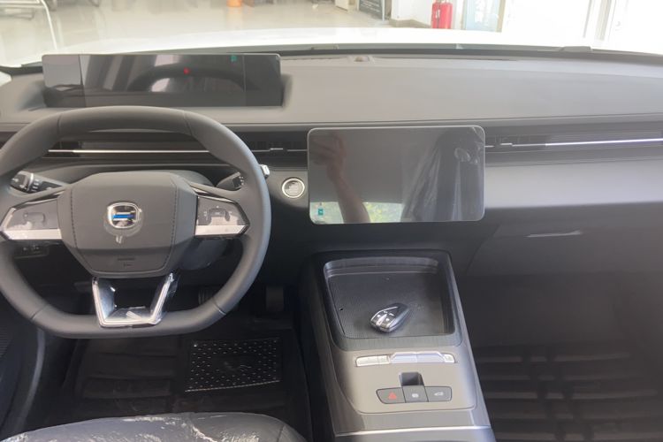 Used CHANGAN OSHAN 520 2025 Standard Edition Interior 2