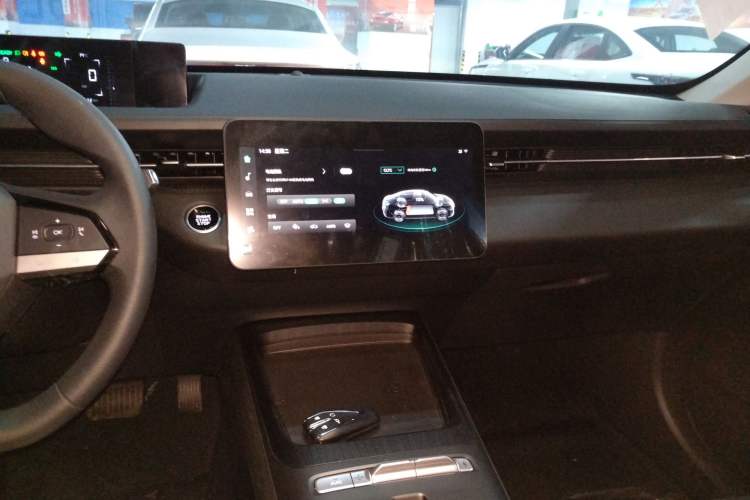Used CHANGAN OSHAN 520 2025 Standard Edition Audio And AC Panel