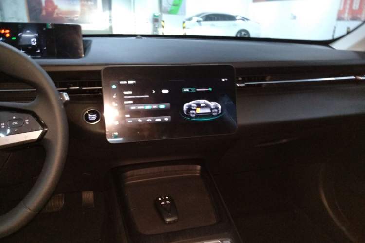 Used CHANGAN OSHAN 520 2025 Standard Edition Audio And AC Panel