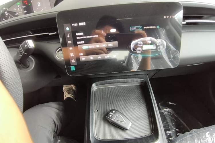 Used CHANGAN OSHAN 520 2025 Standard Edition Audio And AC Panel