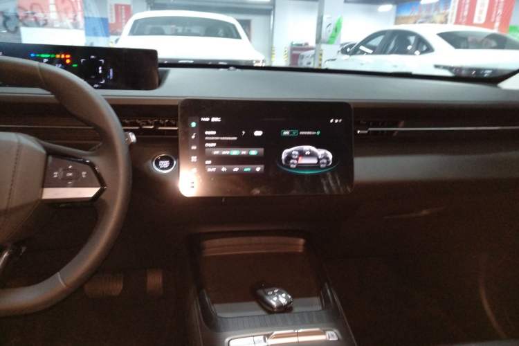 Used CHANGAN OSHAN 520 2025 Standard Edition Audio And AC Panel