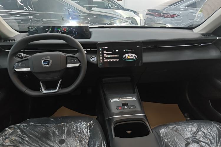 Used CHANGAN OSHAN 520 2025 Standard Edition Center Console