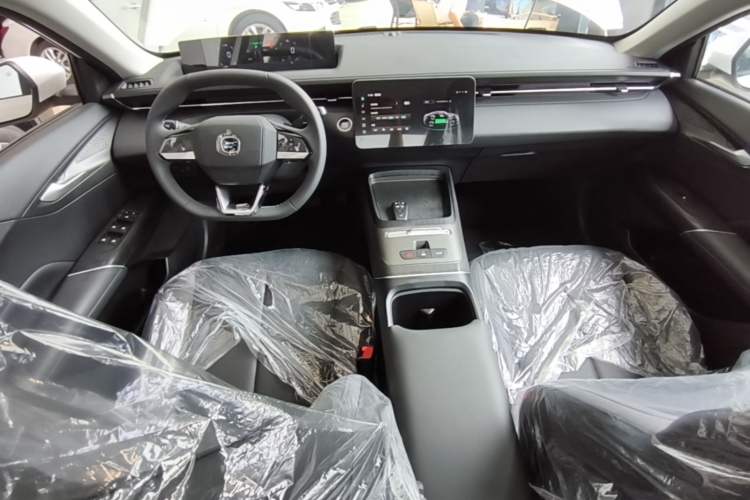 Used CHANGAN OSHAN 520 2025 Standard Edition Center Console