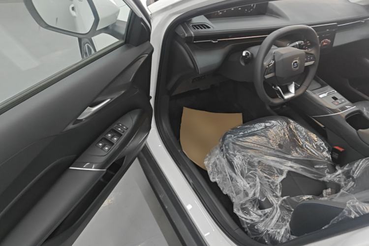 Used CHANGAN OSHAN 520 2025 Standard Edition Driver Seat