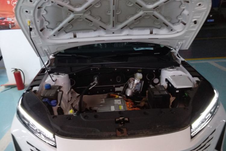Used CHANGAN OSHAN 520 2025 Standard Edition Engine Bay