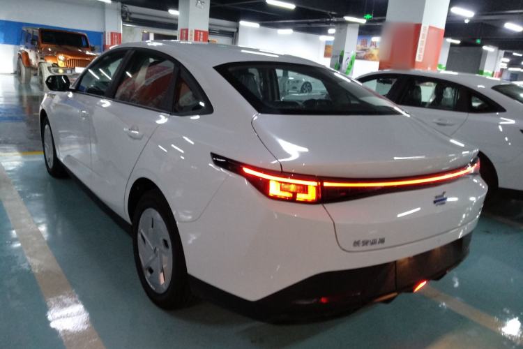 Used CHANGAN OSHAN 520 2025 Standard Edition Exterior 2
