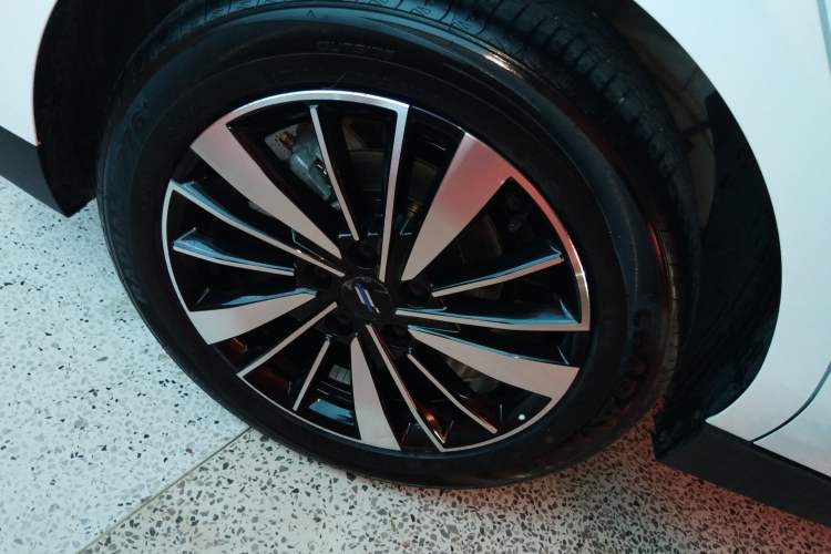 Used CHANGAN OSHAN 520 2025 Standard Edition Exterior 2