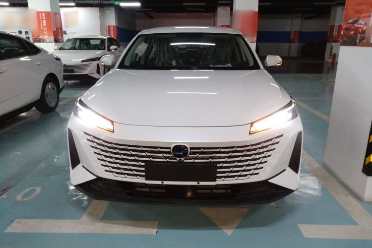Used CHANGAN OSHAN 520 2025 Standard Edition Front
