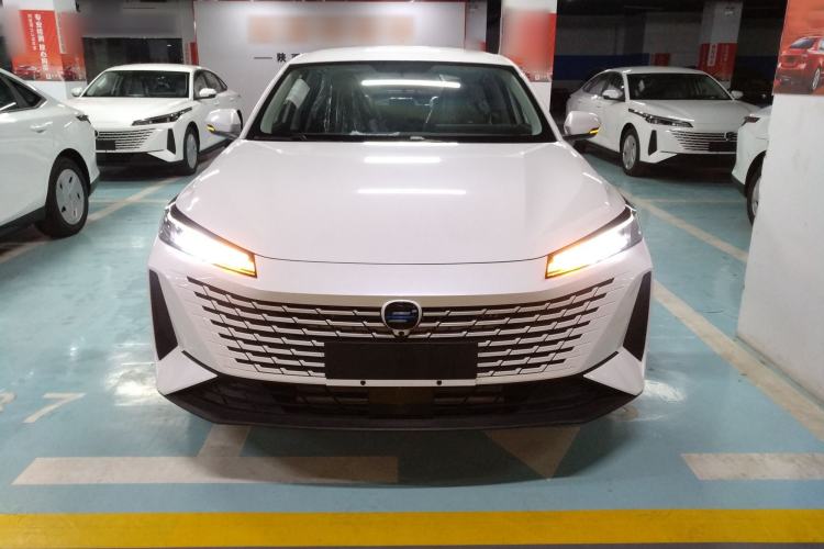 Used CHANGAN OSHAN 520 2025 Standard Edition Front