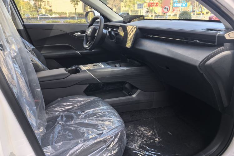 Used CHANGAN OSHAN 520 2025 Standard Edition Interior 11