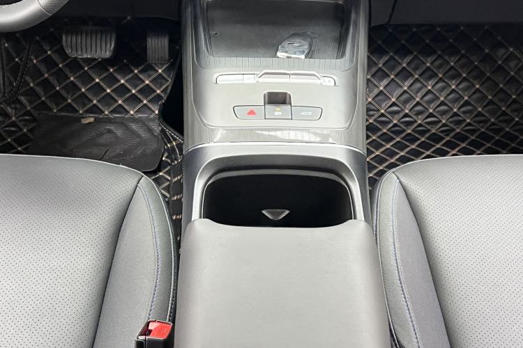 Used CHANGAN OSHAN 520 2025 Standard Edition Interior 7