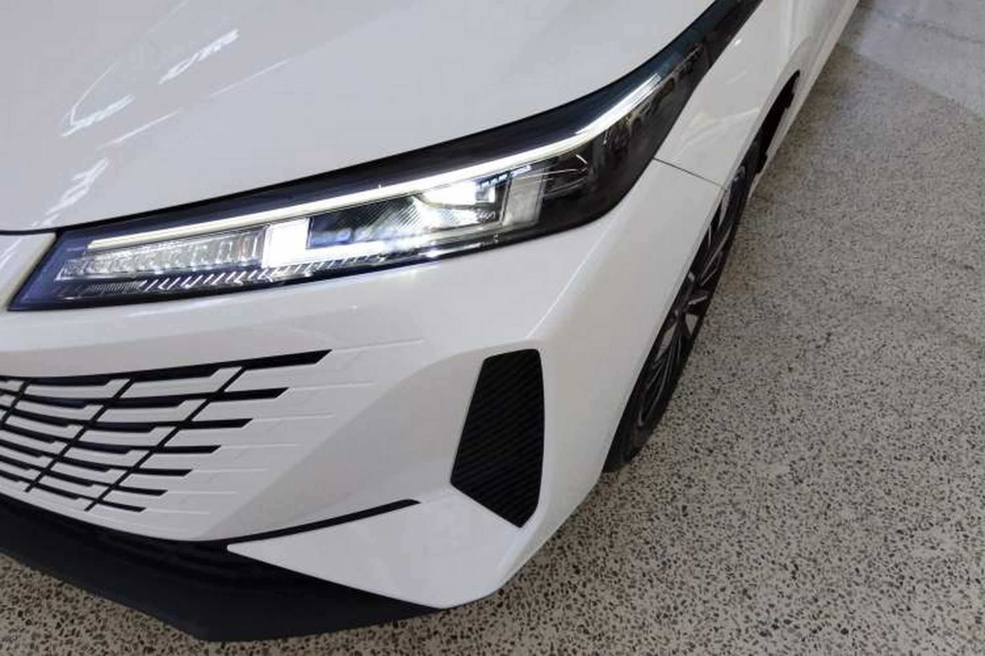 Used CHANGAN OSHAN 520 2025 Standard Edition Left Front Headlight