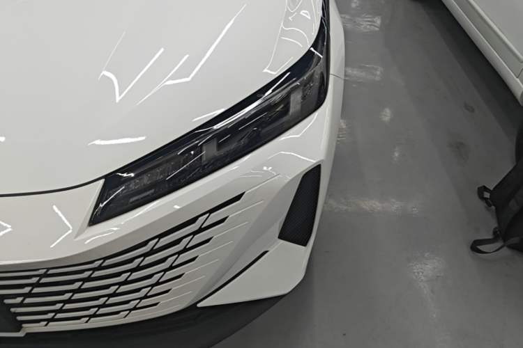 Used CHANGAN OSHAN 520 2025 Standard Edition Left Front Headlight