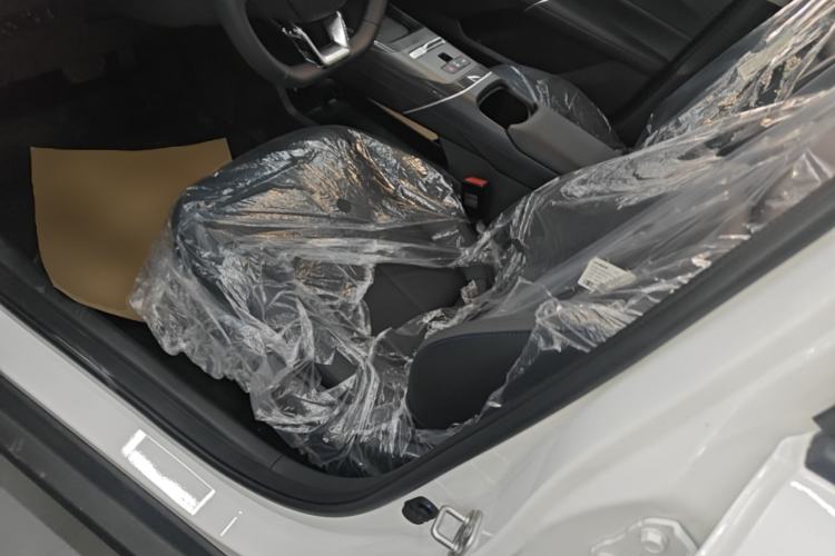 Used CHANGAN OSHAN 520 2025 Standard Edition Left Front Seat