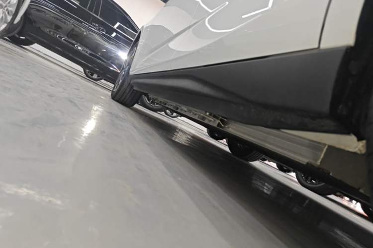 Used CHANGAN OSHAN 520 2025 Standard Edition Left Side Sill