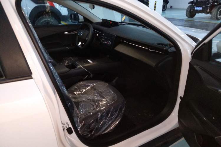 Used CHANGAN OSHAN 520 2025 Standard Edition Right Front Seat